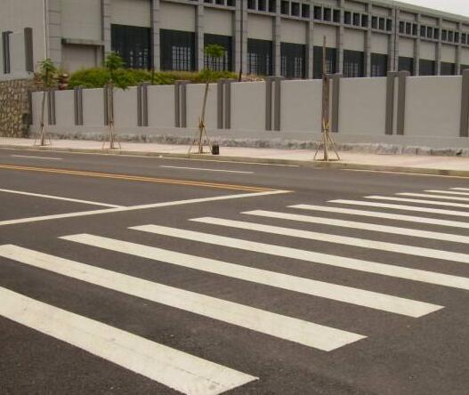 企業(yè)公司內部道路地面怎么樣劃線？