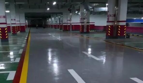 江蘇淮安停車場(chǎng)進(jìn)行劃線部分施工車位線如何清除？