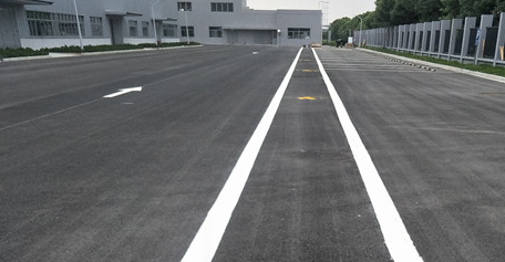 蘇州化工廠區(qū)道路劃線規(guī)范，筑就安全生產(chǎn)的第一道防線